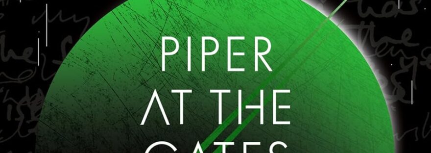 Book cover for review: images shows a large green world set against a black backdrop, the bottom part of the planet disappearing into shadow. The black of space is covered in stylised words of noise, barely visible in a slightly different shade of black. Something with a green and white tail is crossing the space in front of the planet. In the centre, over the top of this, is the title 'Piper at the Gates of Dusk' in white.